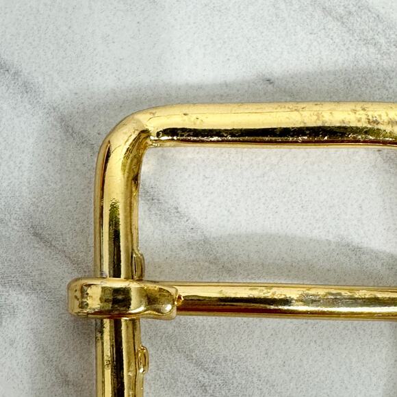 Gold Tone Rounded Simple Basic Belt Buckle - Picture 7 of 9